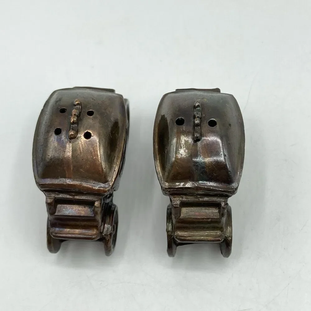 Pair Vintage Japan Metal Die Cast Carriage Stagecoach Wagon Salt Pepper Shakers